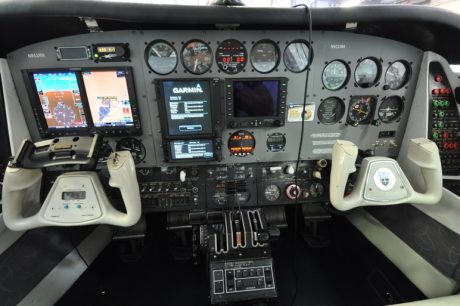 1973 A60 Beechcraft Duke - Image 12